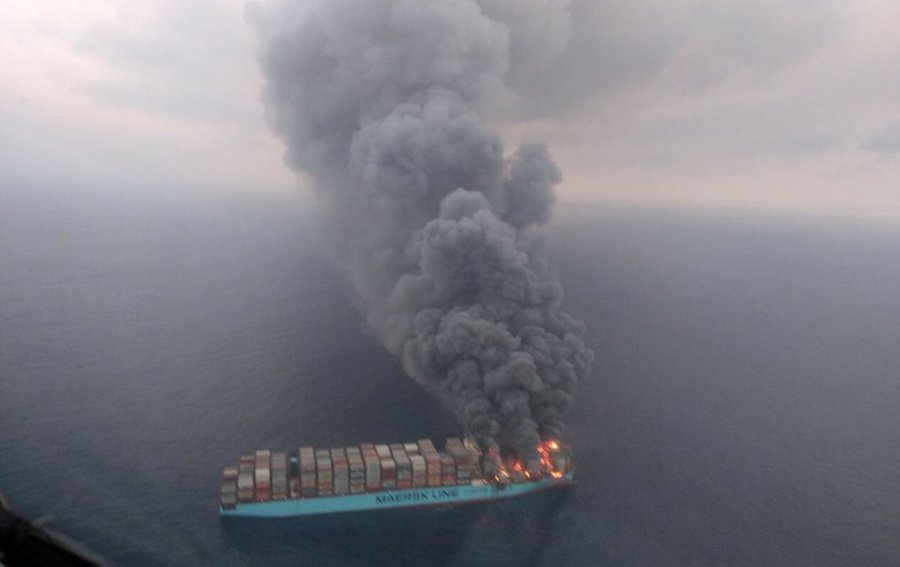 Maersk-Honam-fire.jpg