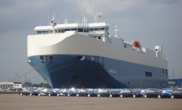 MOL orders four car carriers