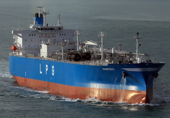 Petredec orders four handysize gas carriers with German funding