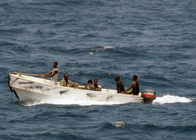 U pobřeží Somálska byla unesena nákladní loď s 23 členy posádky na palubě