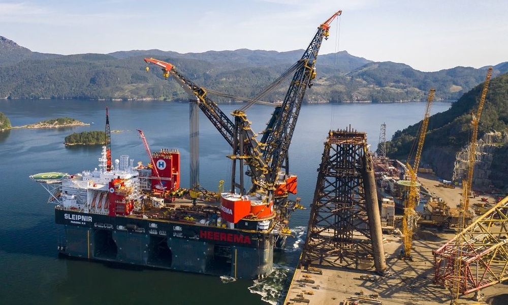 AF Offshore Decom and HMC win UK North Sea platform removal contract