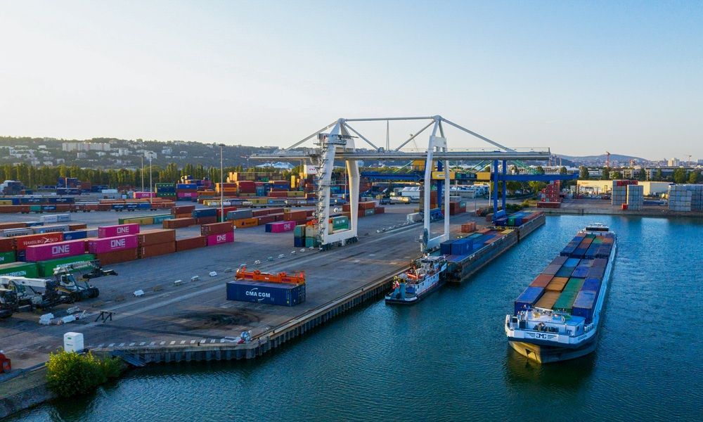 Fos–Lyon inland link gets electric barge boost from CMA CGM